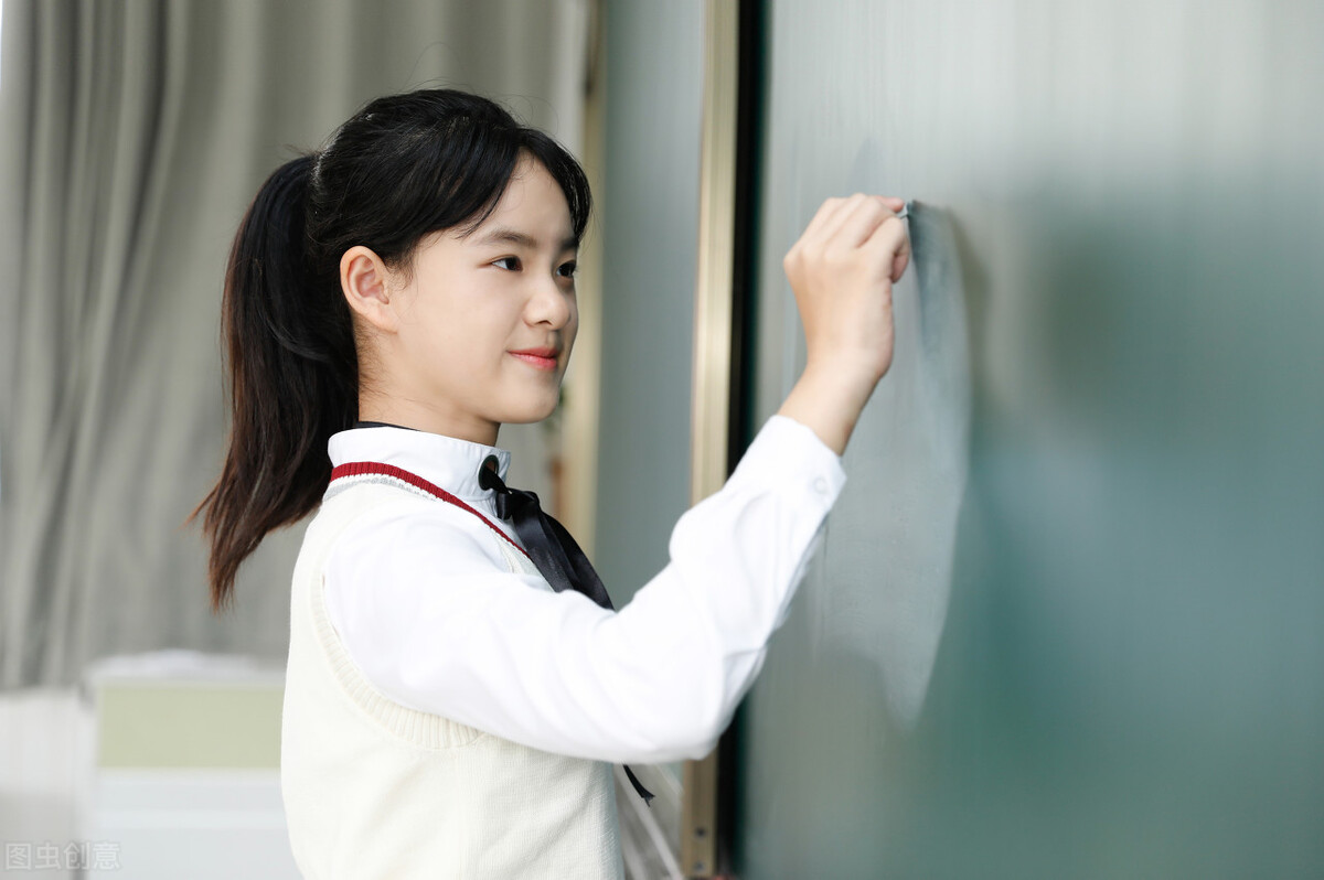 形容爱女儿的唯美句子(父亲节写给女儿的信火了) - 火句子