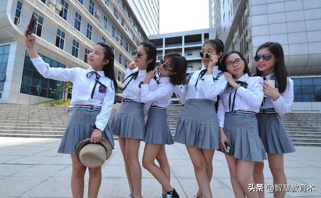 高考615分，飞行员体检已经过，选择飞行员，还是985、211大学？