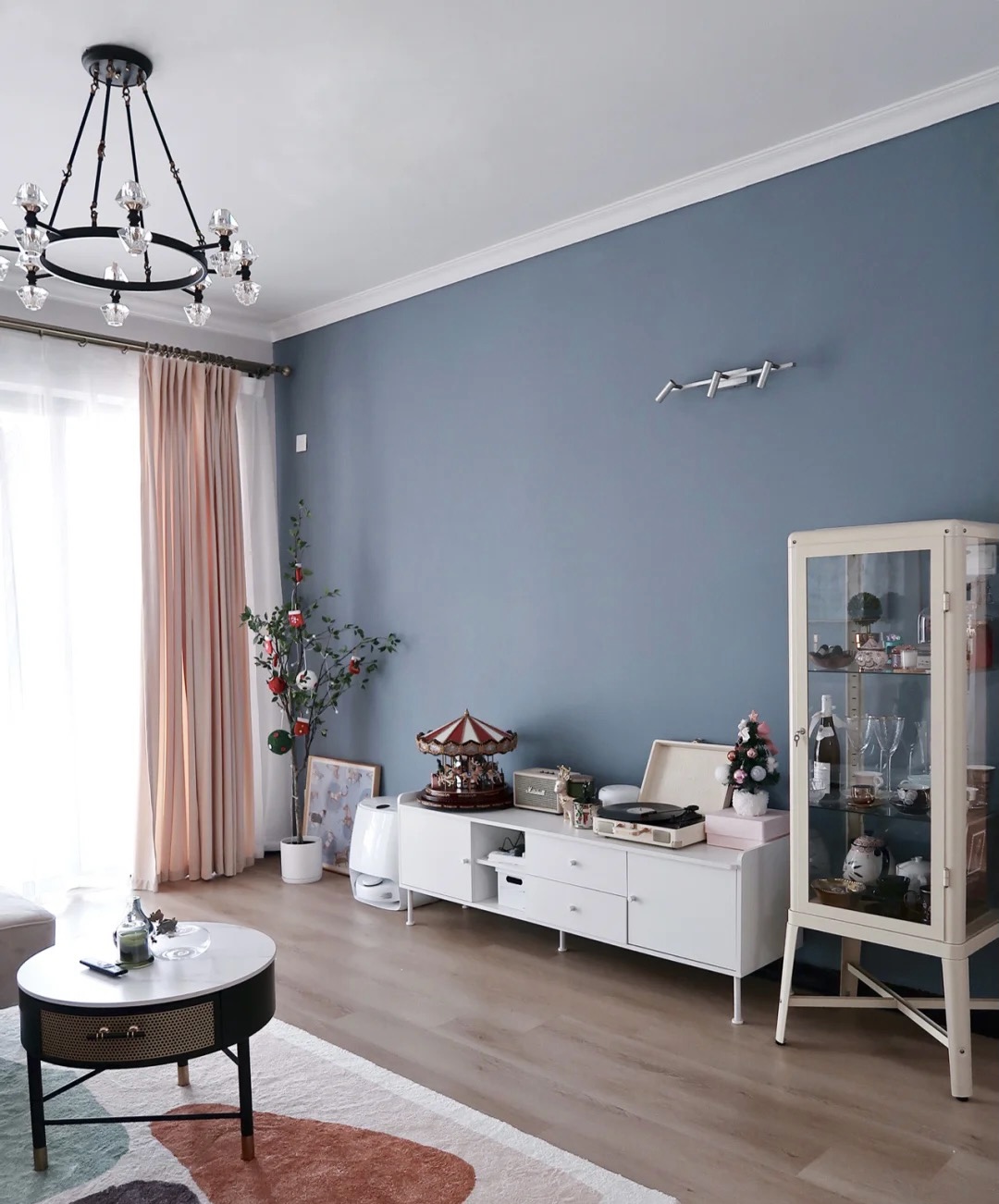 一,刷乳胶漆,带色或不带色