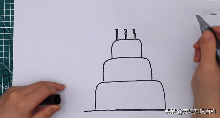 生日蛋糕简笔画步骤，一步一步儿童生日蛋糕简笔画