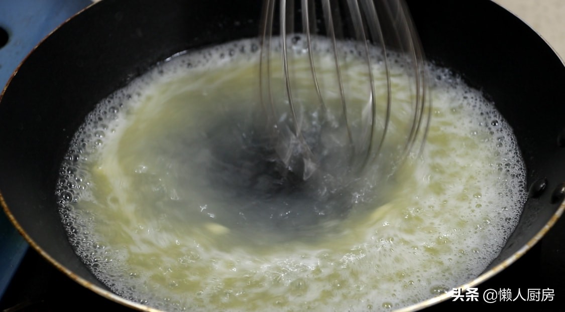 外国人最爱吃的小油条，我不用油炸的方法，吃起来外酥里软