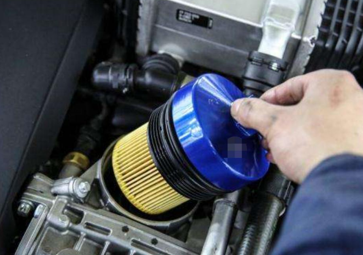 汽车"三滤"应该多久更换?很多车主都不清楚,一次给你讲明白
