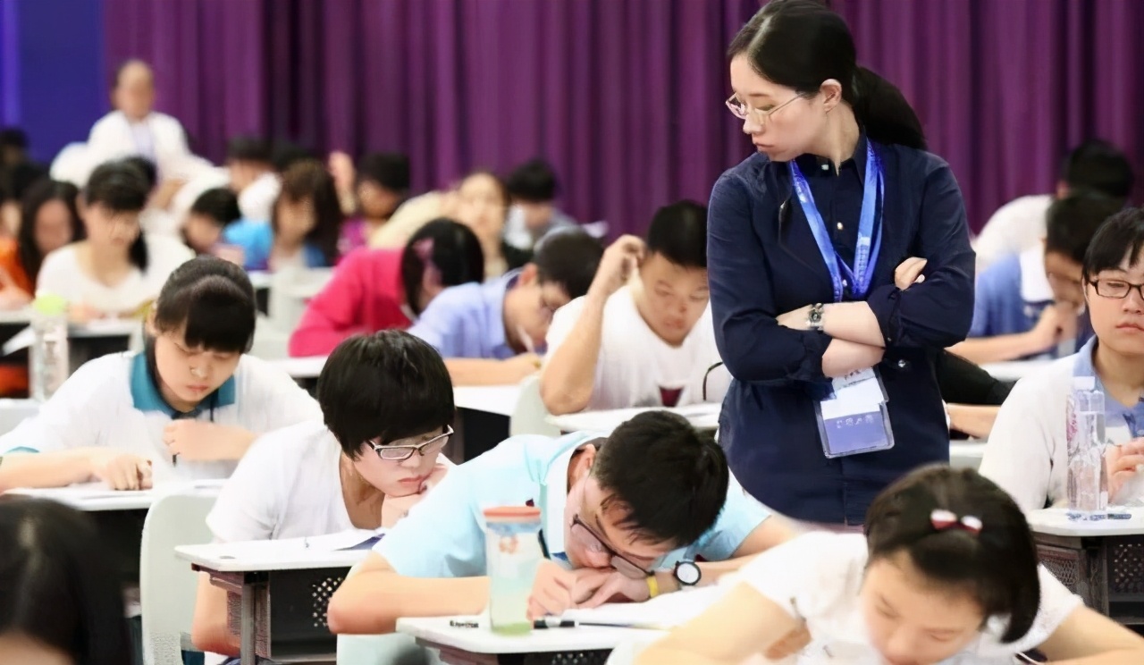 大一须知：大学里想转专业怎么办？学姐：注意两点，牢记三步