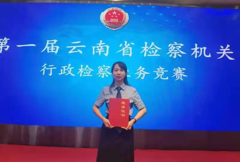 ����� | �·ƣ�ִ�������ҵ ��д�ഺ����