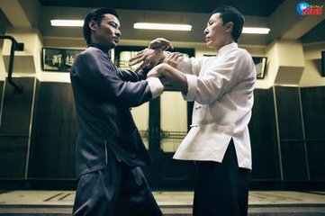 实在太巧，两大武侠小说宗师竟同年同月生又是同一报社办公室同事