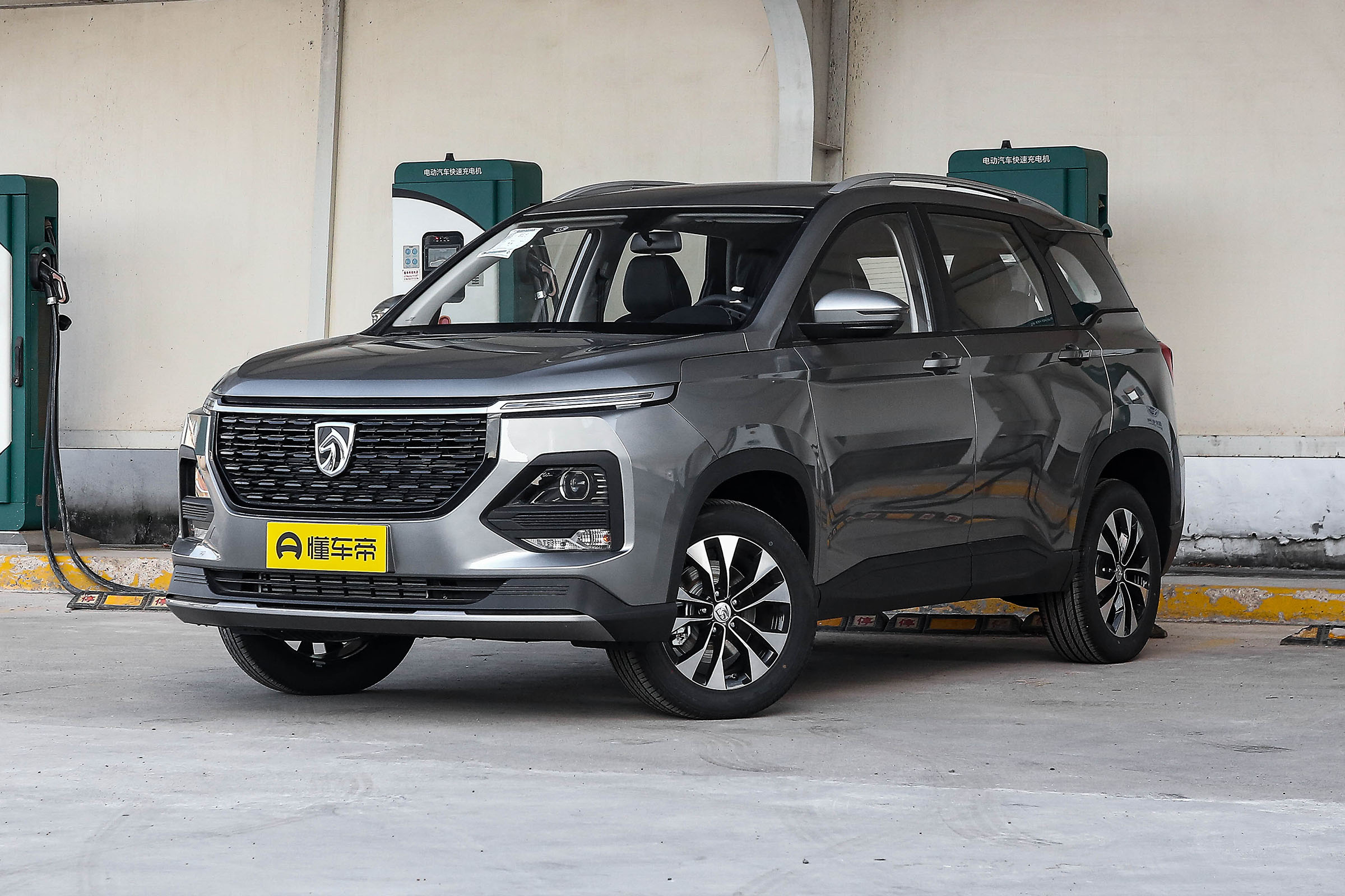 5座车型随处可见,6座suv却屈指可数,深度测评宝骏530六座版