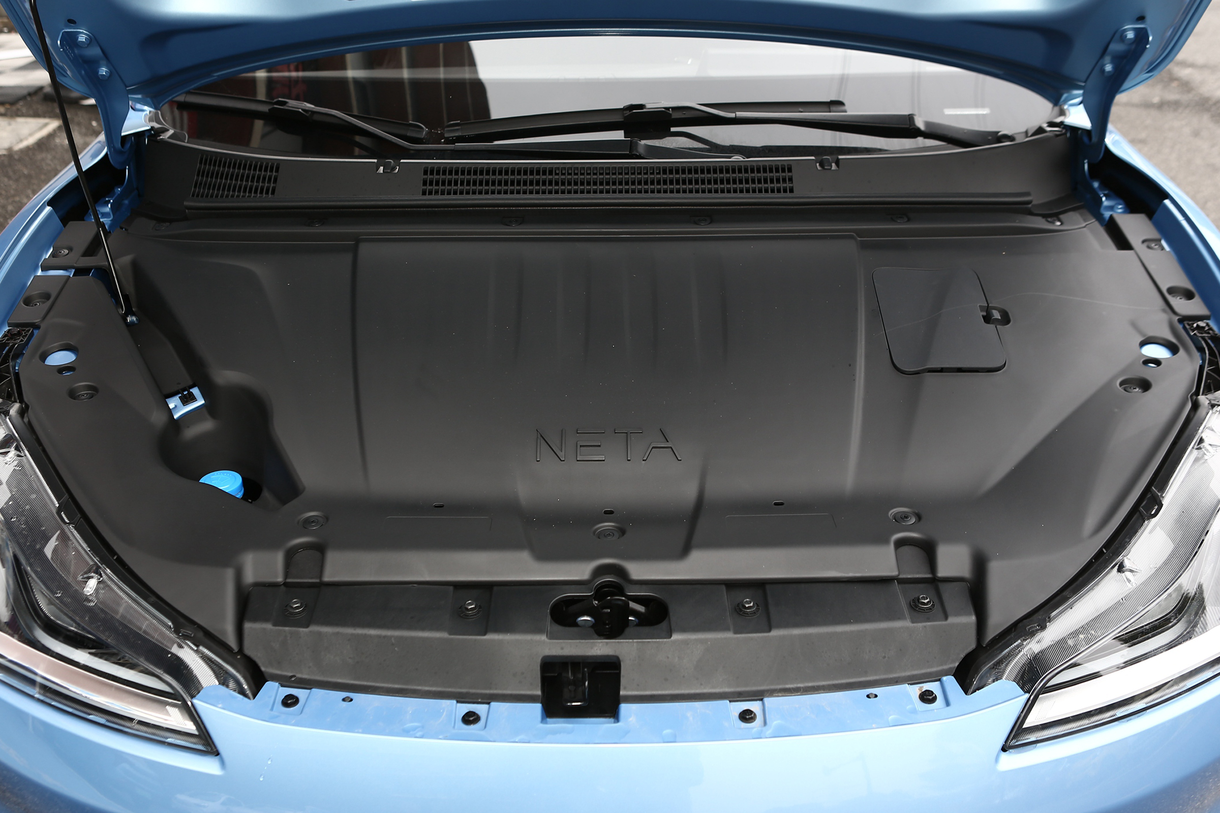 新车｜哪吒V新增车型上市，全系标配EPA，售6.09万元起