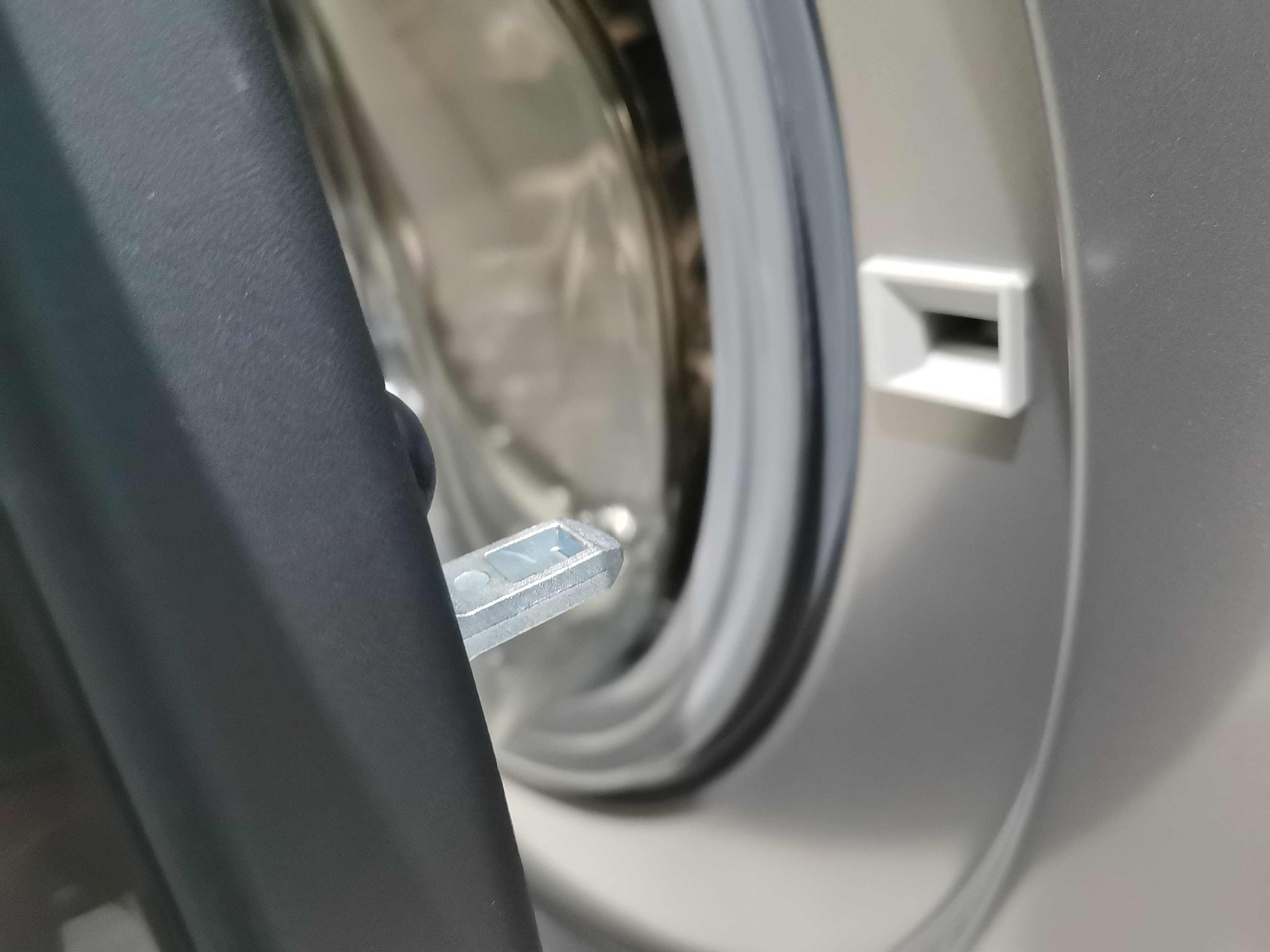 洗烘一体机哪个品牌质量好（海信HD100DG14D洗烘一体机体验测评参数）