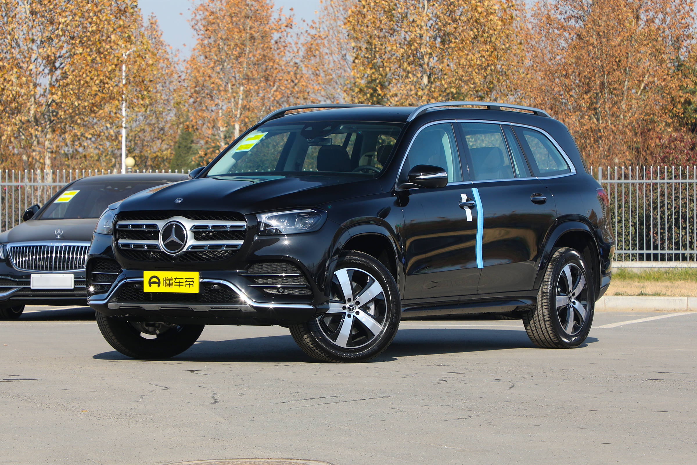 新车 </p><p>　　 宝马X5“大哥”，约合人民币82万元起售，宝马X7特别版发布