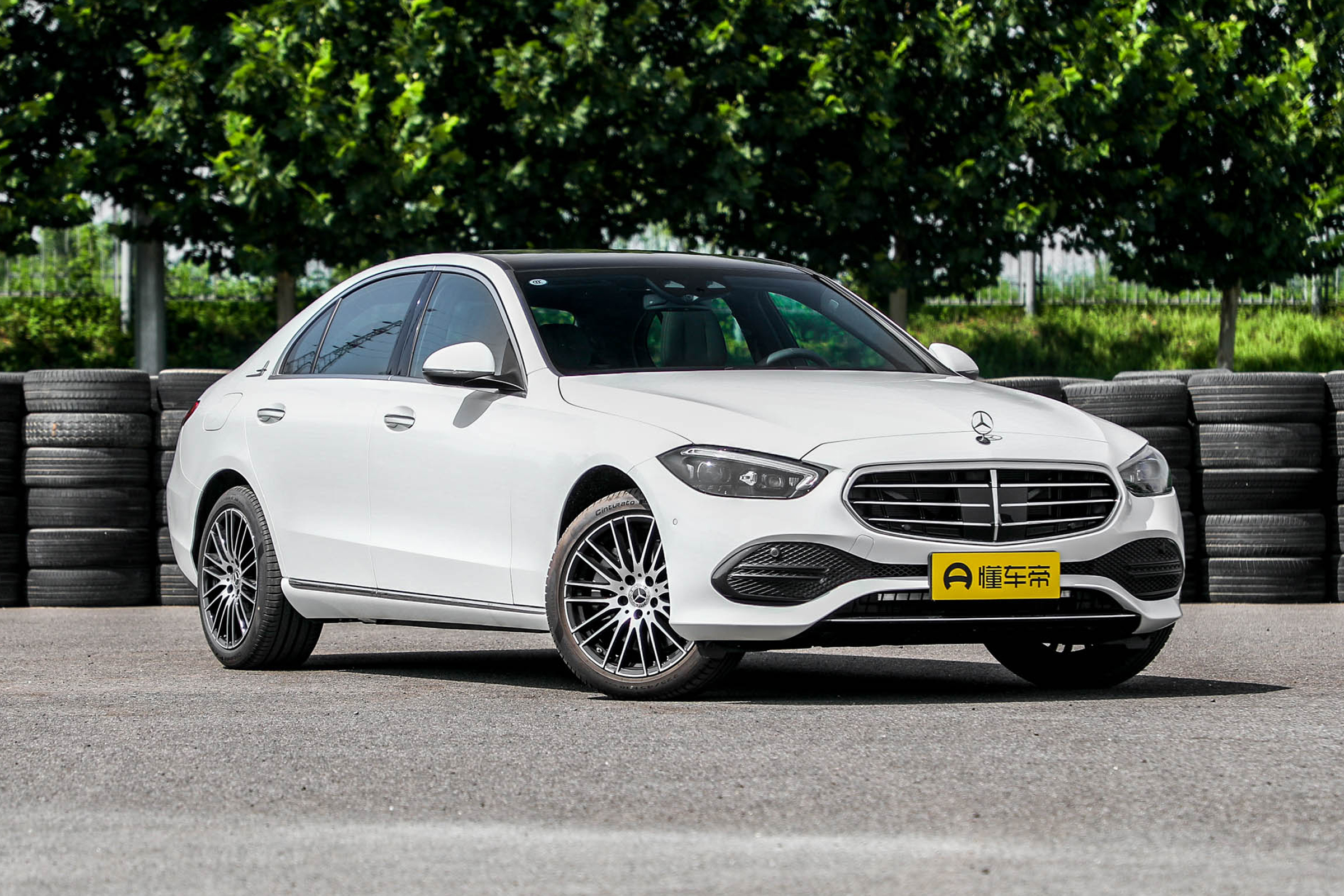 新车 | 没答案时就选“C” 一代奔驰C级深度解析
