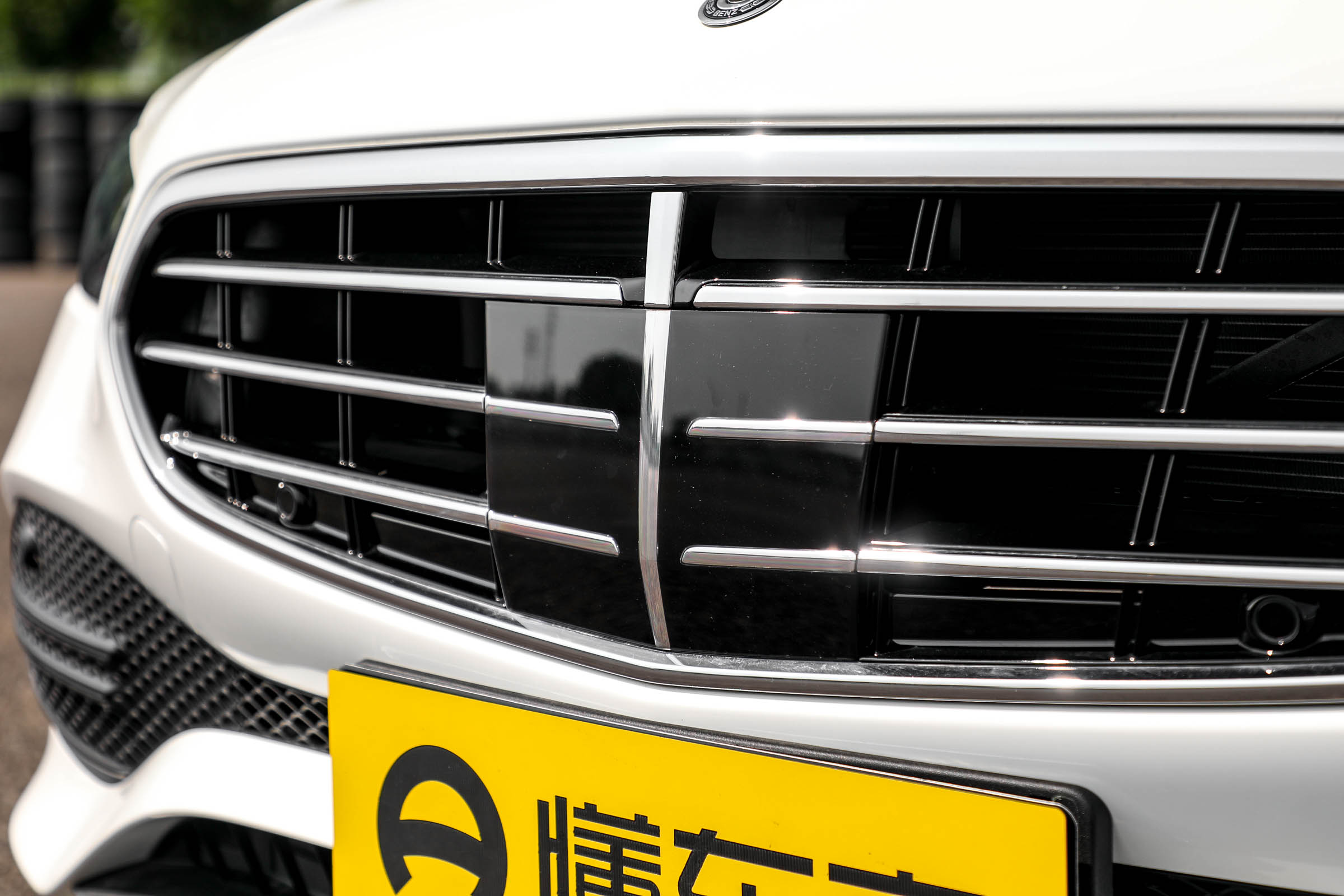 新车 | 没答案时就选“C” 一代奔驰C级深度解析