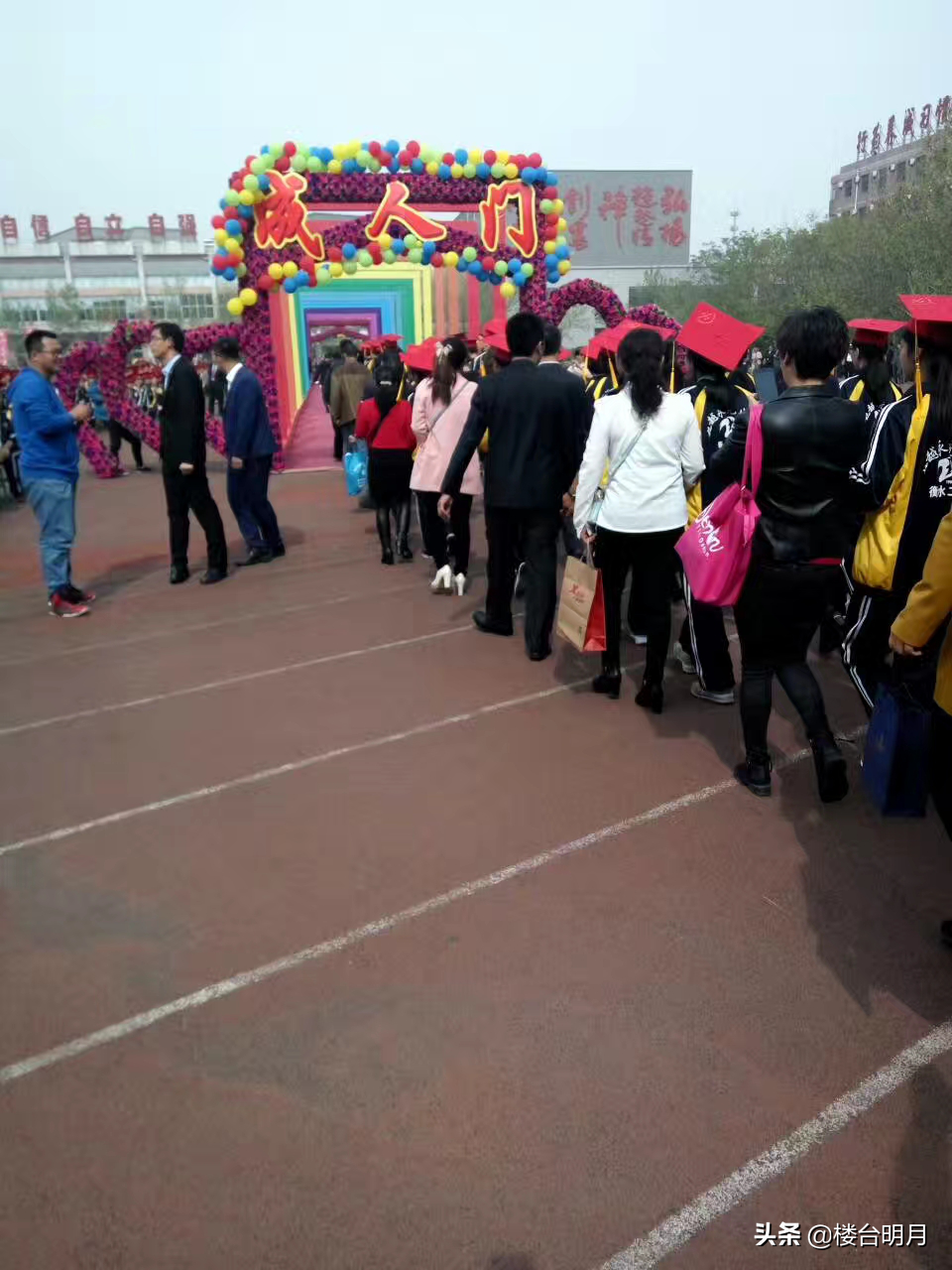 衡水的高中那么严，为什么家长还争相把孩子送到衡水来？