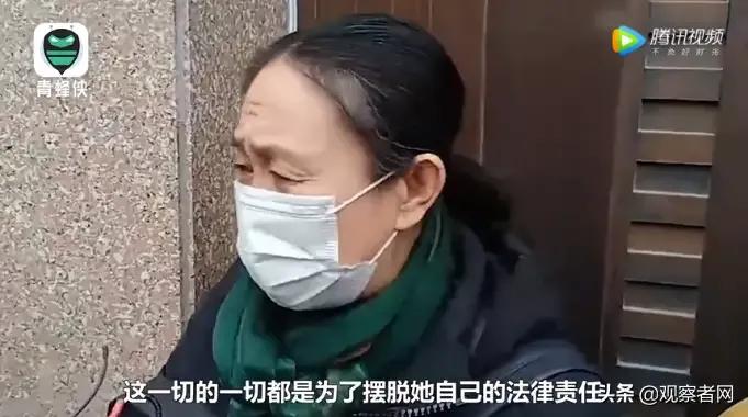 刘暖曦因获得奖学金而高兴极了，她激动地跳了起来。