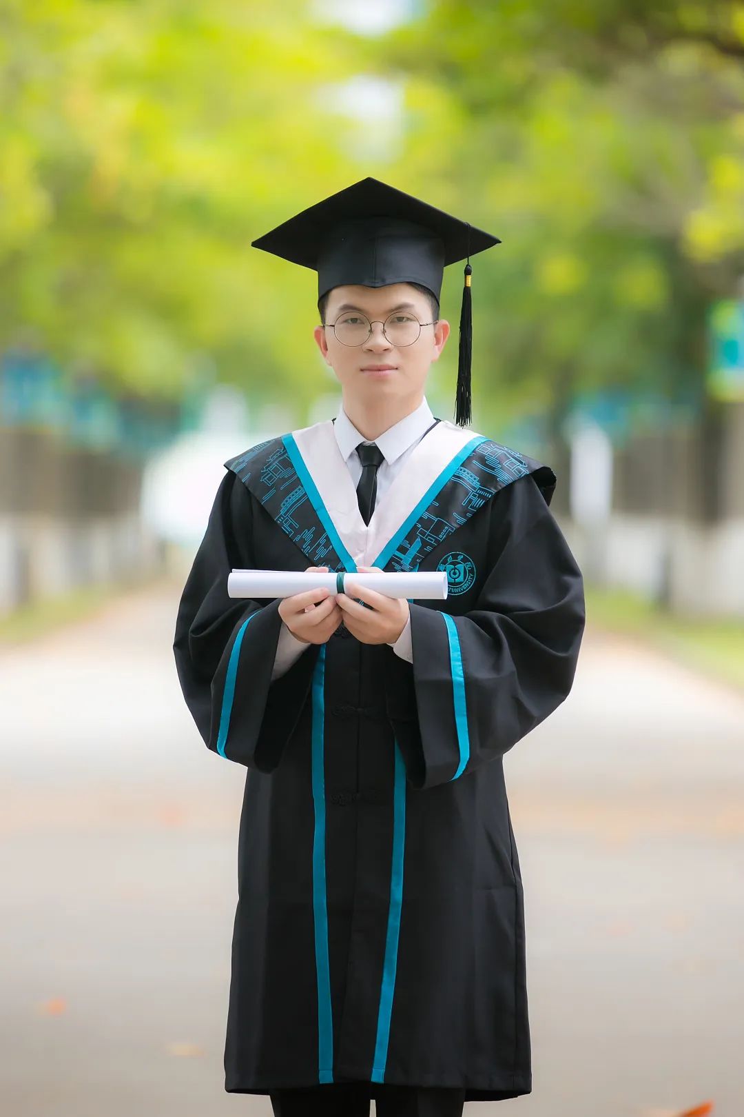 仙气十足！这些学位服有点不一样！网友：学位服一定得是西式的？如果来点中国风呢
