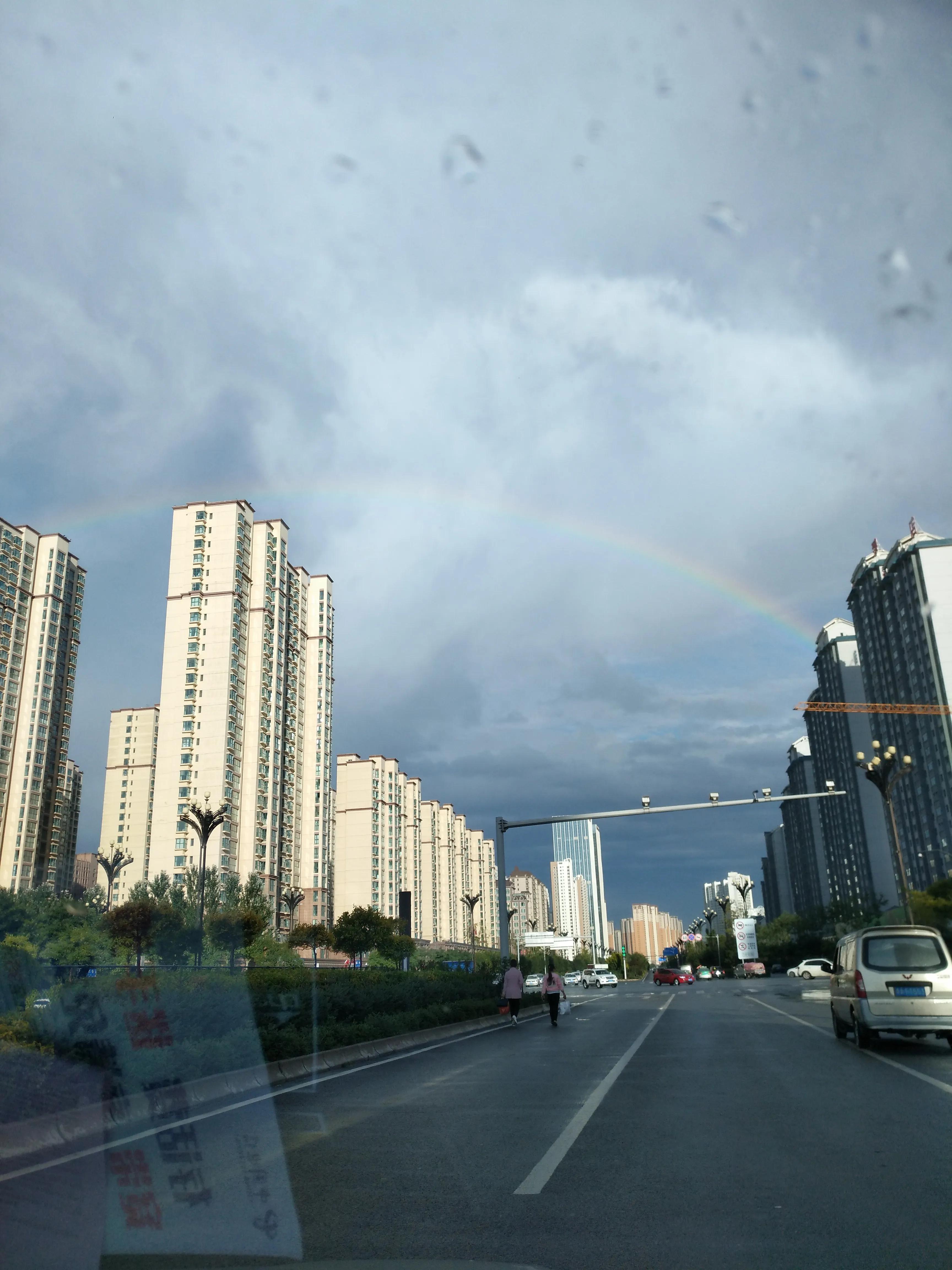 看看天空，感受博远，宁静