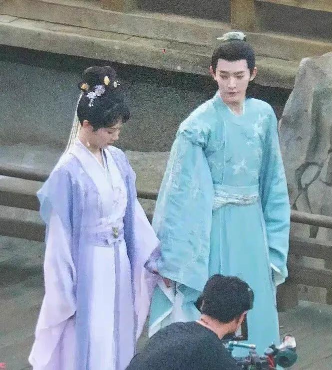 杨紫《长相思》被指改妆造，陈同勋偏爱坎肩，赵丽颖新剧来接力