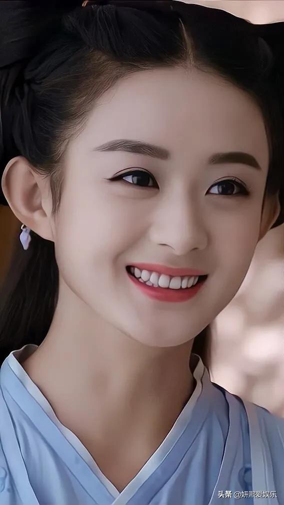 赵丽颖，清纯甜美，俏皮灵动