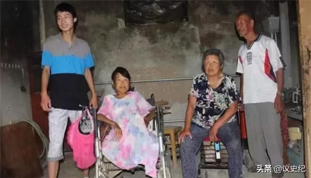 17年河北理科状元744分考上清华，校长亲自拜访，推门后直接泪目