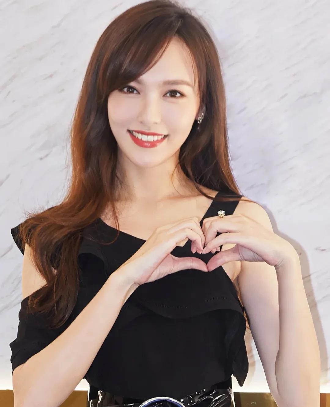 永远都是优雅美丽的唐嫣