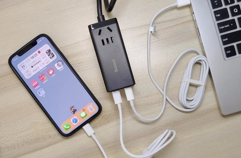 拯救桌面凌乱 倍思65W氮化镓桌面快充插线板