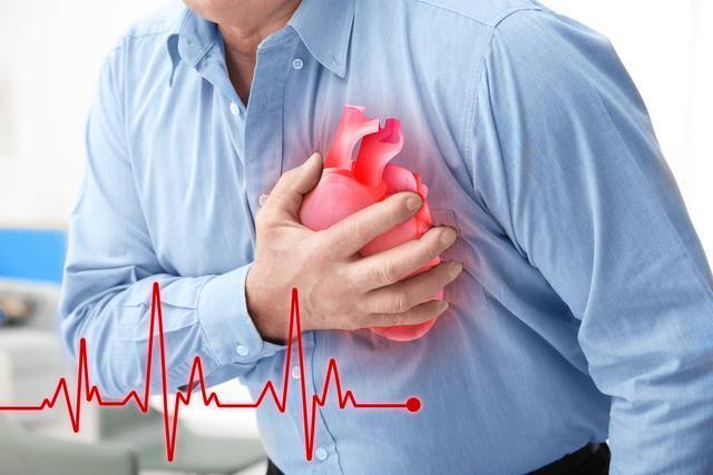 这四个征兆，有可能是心梗！心梗如何正确急救，掌握了就能救命