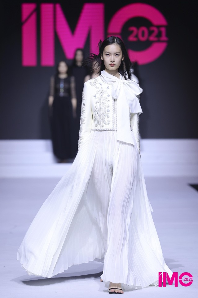 太惊艳！上海“最时尚”高校：多次登顶“超模冠军”，捧回国际“最高奖”！