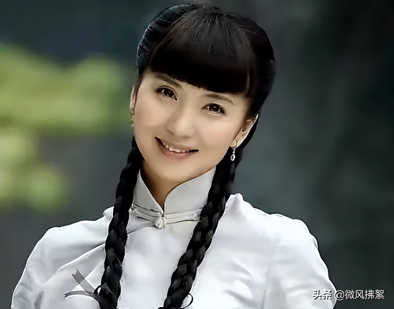 11位女星的民国学生装 灵动俏皮