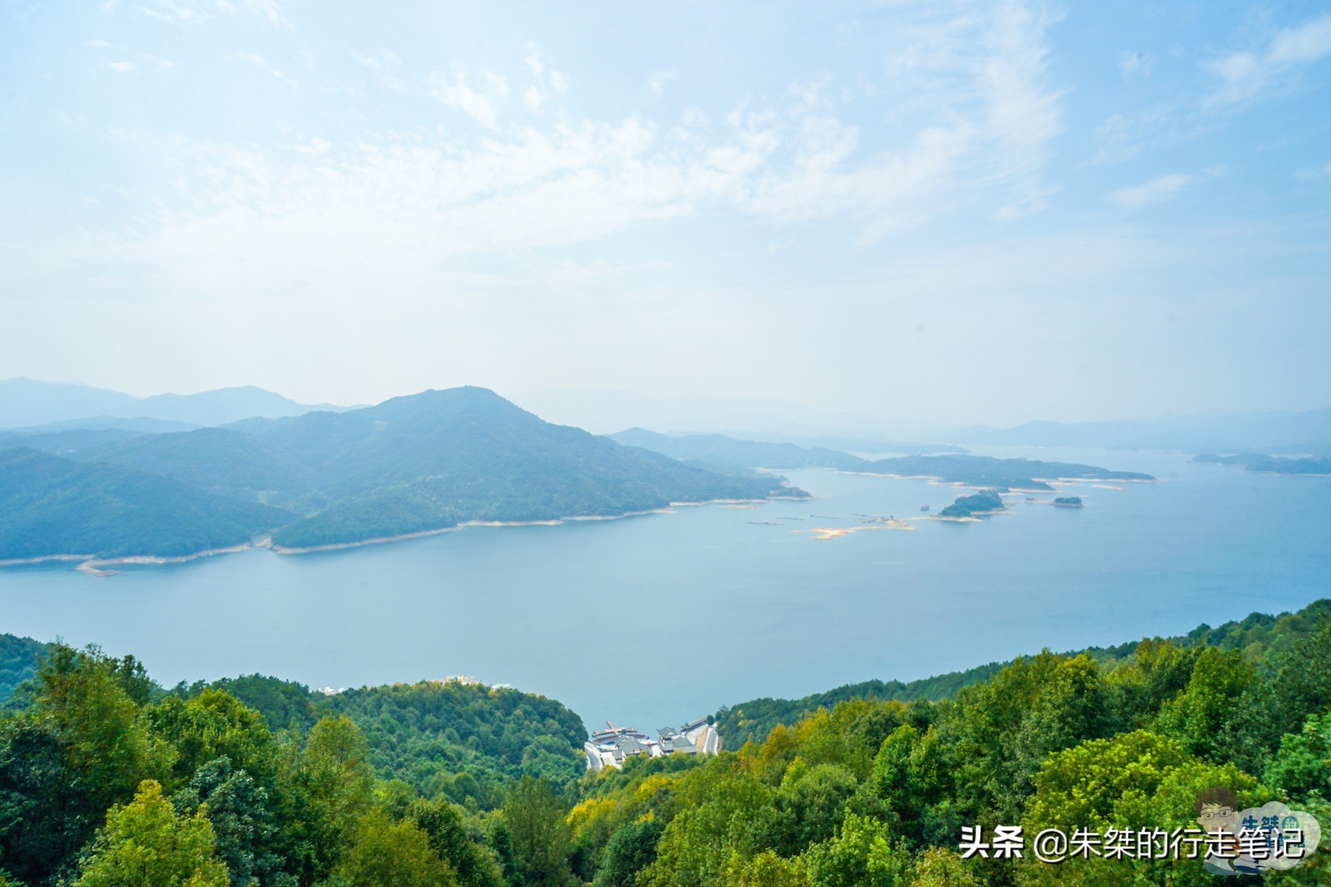 安徽那些绝美的“高山平湖”，青山隐隐，山水相映，犹如瑶池仙境