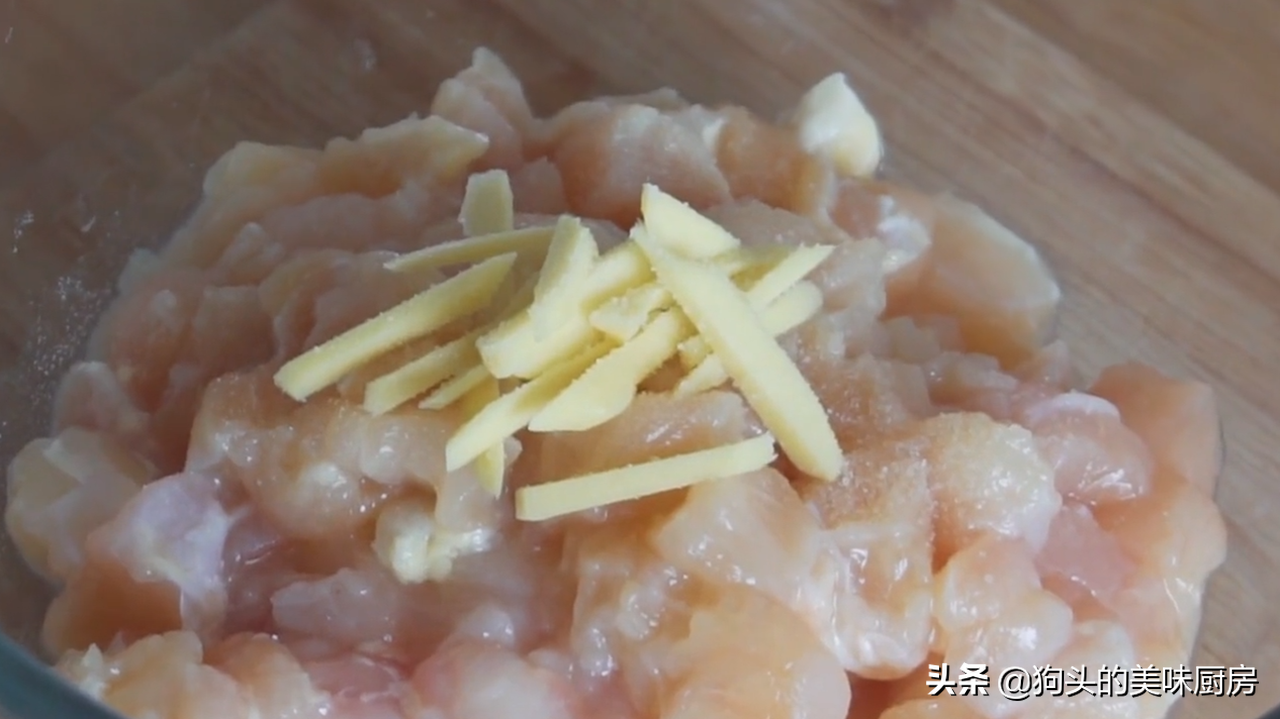 鸡胸肉最香的做法，外焦里嫩，好吃不长胖，在家做出烧烤的味道