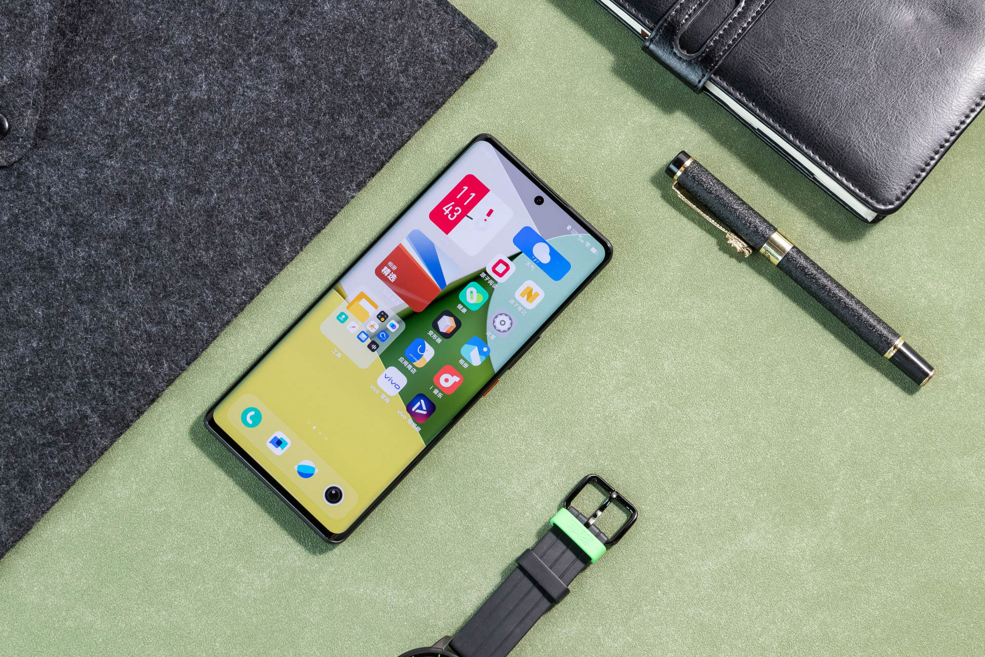 iQOO 9 Pro赛道版亮点一览：外观质感出众，优秀手感令人爱不释手