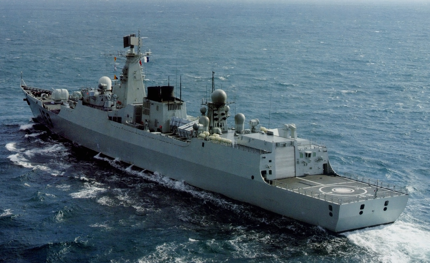 С������ʱ�����052B�人�������¯��δ��ҡ��һ��Զ������