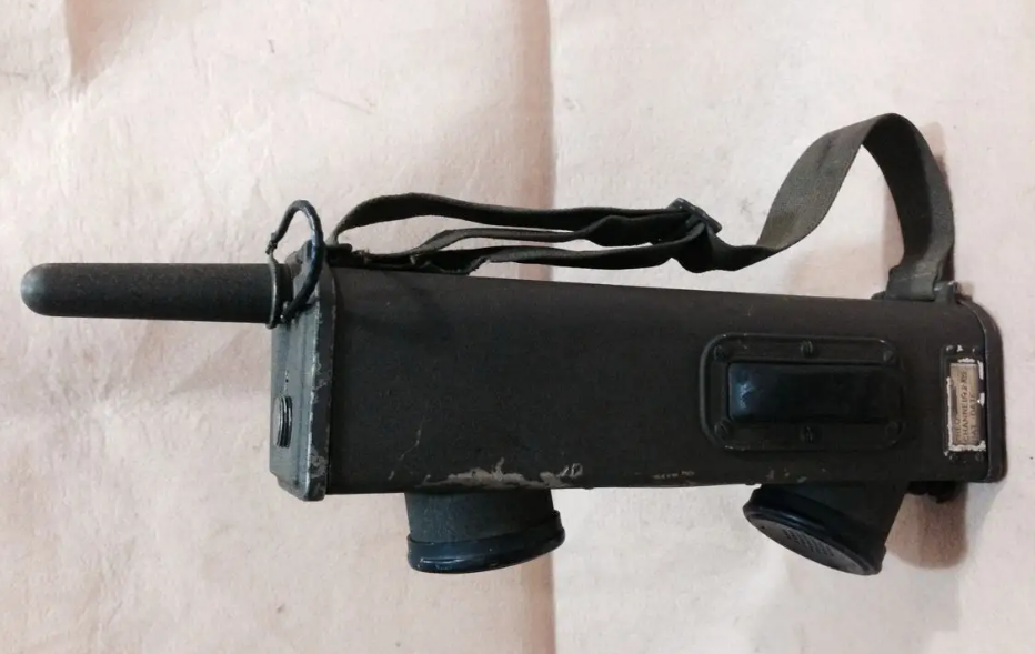 1987年，广州一餐馆老板徐峰花2万元买手机，幸运靓号：901088