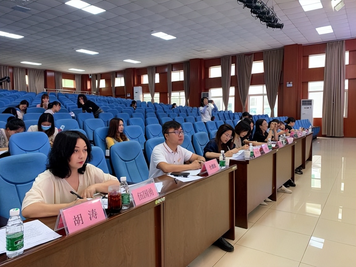 成都市双流区第八届中小学班主任技能大赛复赛在协和实验小学举行