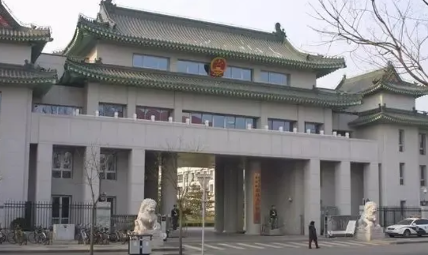 湖南女贪官落马记：色诱40多人，被84岁老汉扳倒，因怀孕被判死缓