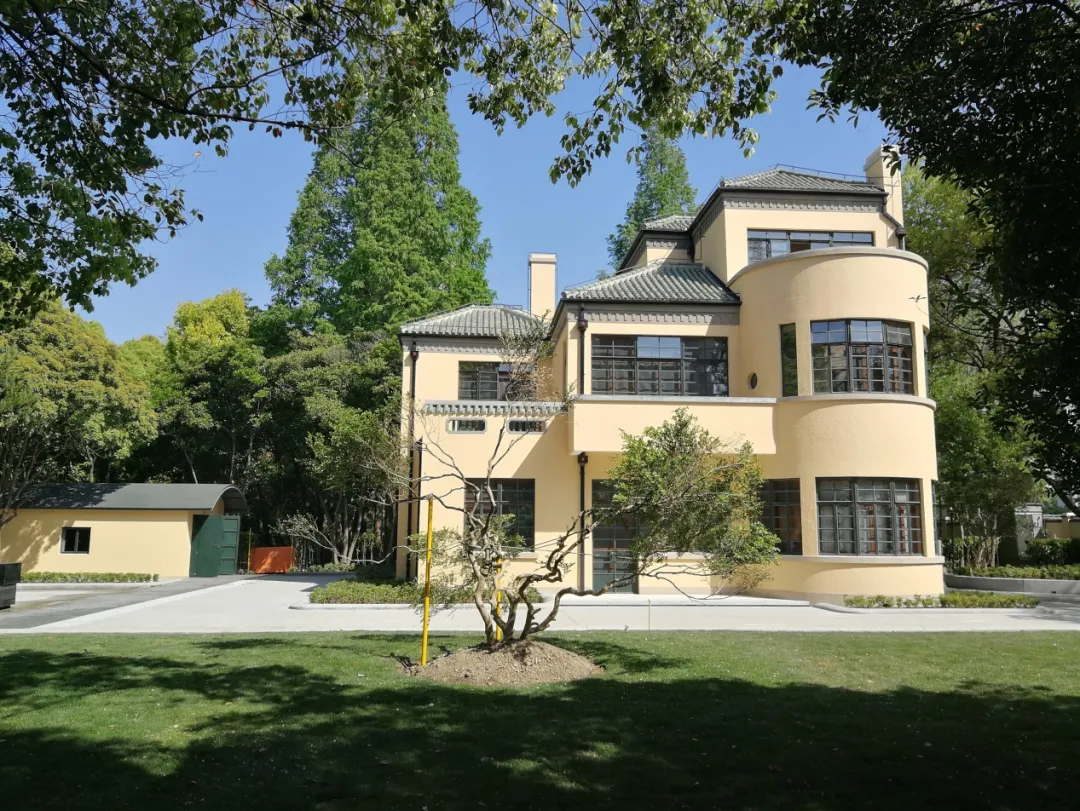 “最美车站”现身，2022上海网红打卡圣地，乘着地铁去旅行...