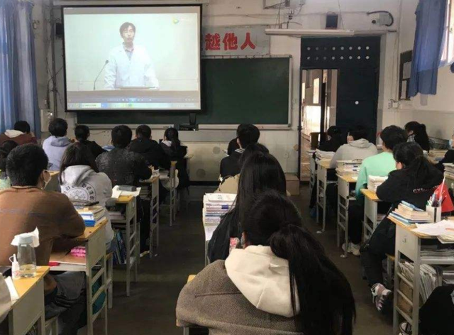 高三三次模拟考没过400分，还有希望上本科吗？资深班主任这样说