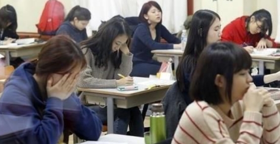 “直播考研”火了，连考四年没上岸，钱倒是没少赚