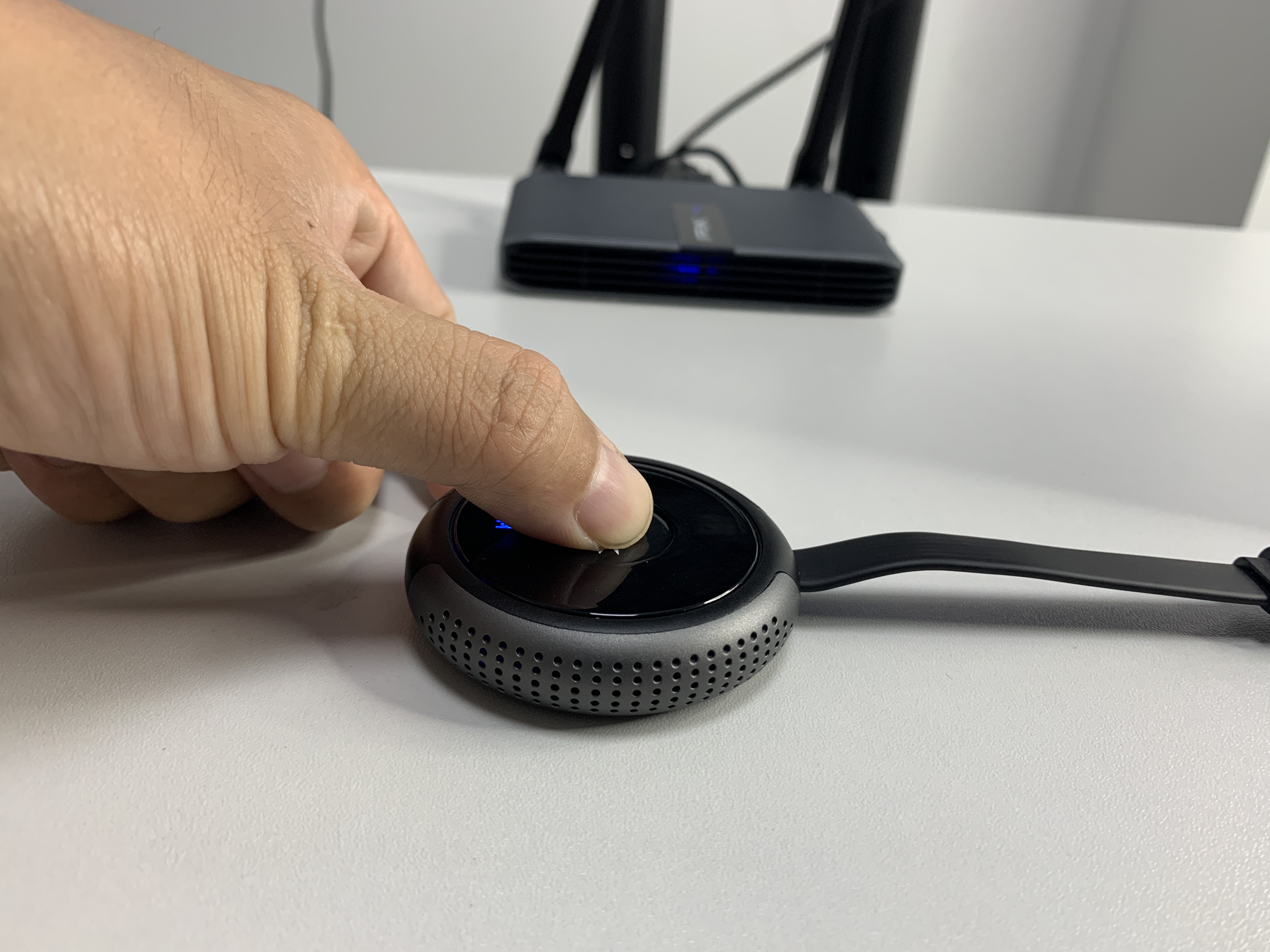 教你如何使用无线投屏器，电脑/手机连接电视显示器、投影仪
