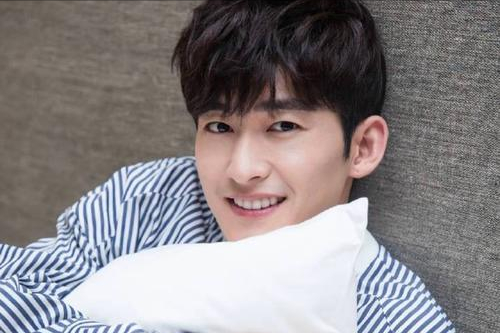 张翰或将沦为综艺咖，转型难逃偶像剧风格，疑沦为三四线明星？