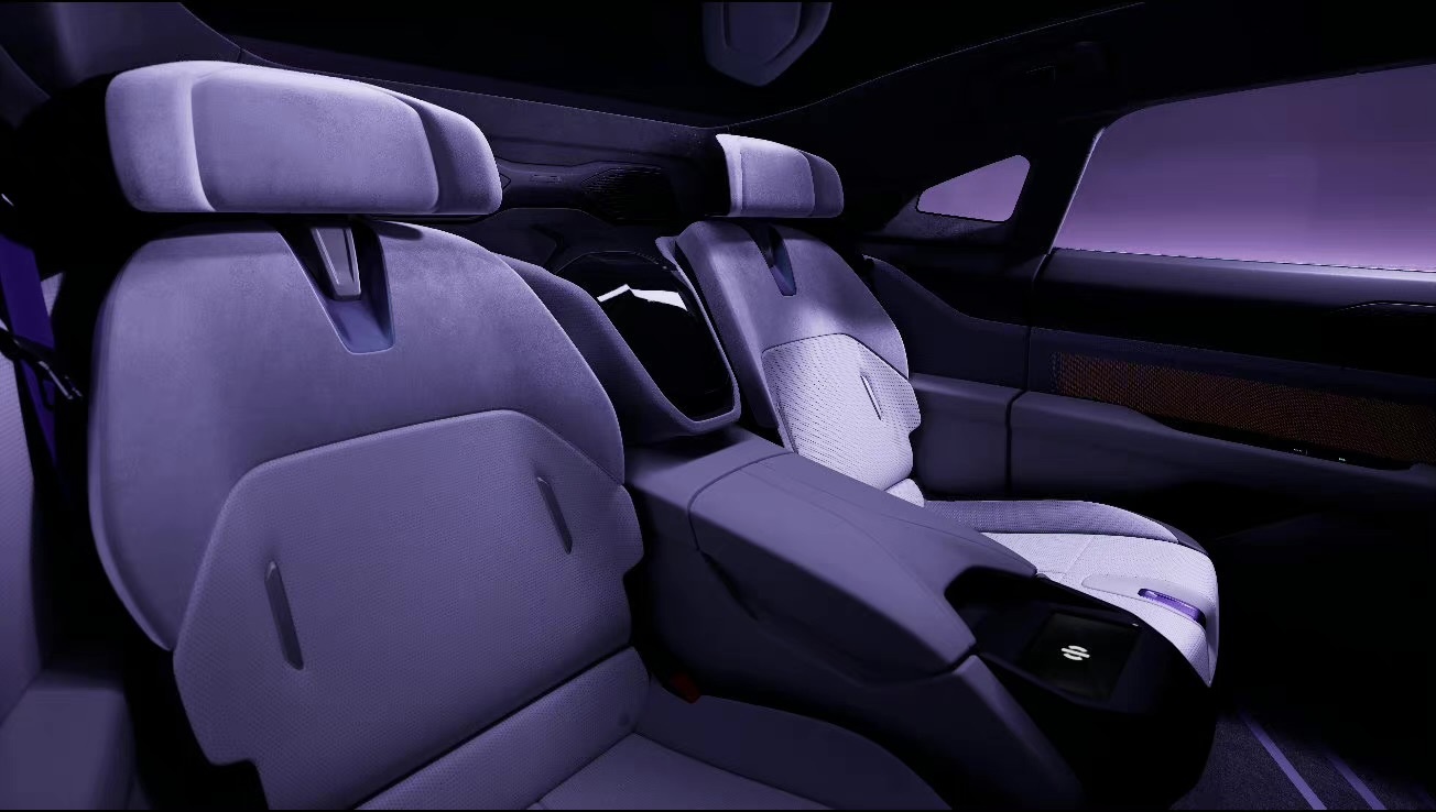 高合汽车 HiPhi Z 展示：中控屏支持旋转，现已开启预约