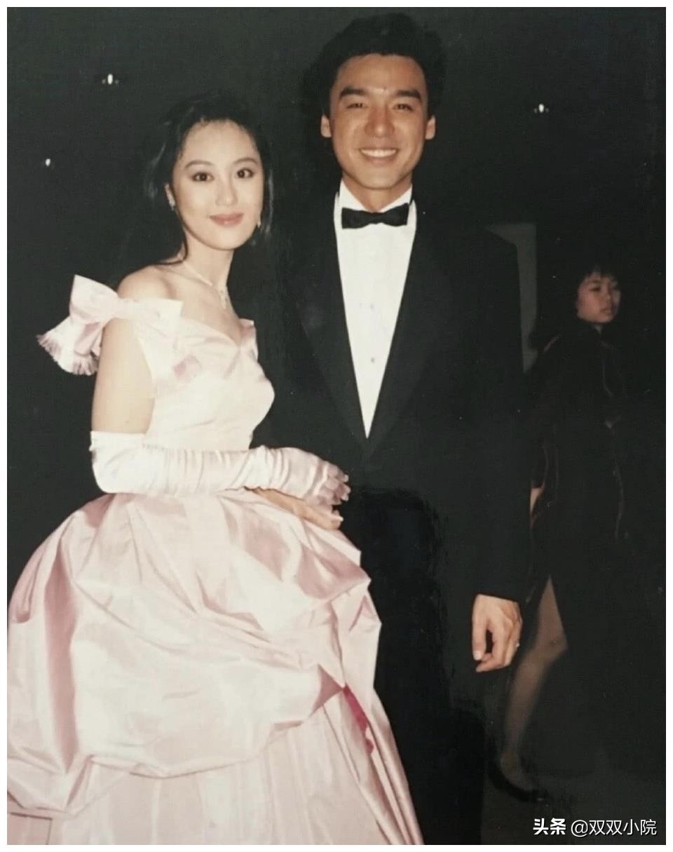 遗传真的是1门深奥的学问，父母均是神仙颜值，儿女却一言难尽