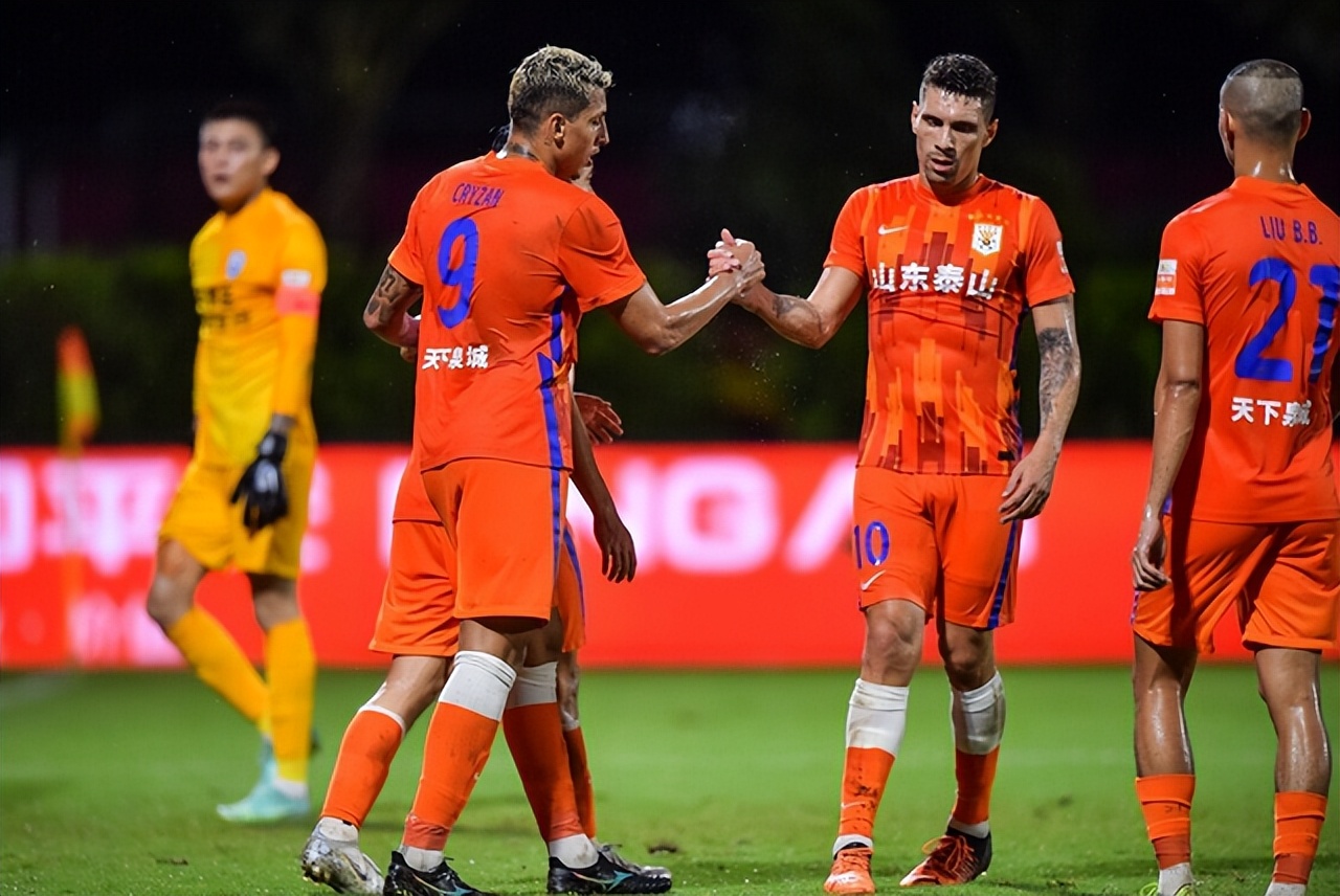 什么卫视直播中超（今天CCTV5直播！马宁担任主裁判！中超天王山之战，一触即发）