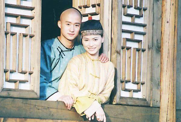 柳岩和谢楠：各人有各命，走着走着，就人生大不同…
