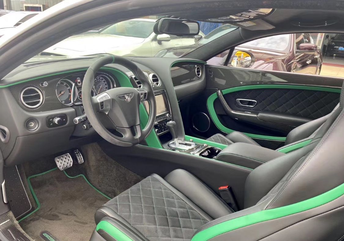 浙江首辆宾利GT3R，600万，内地30辆，4S店里的赔钱货