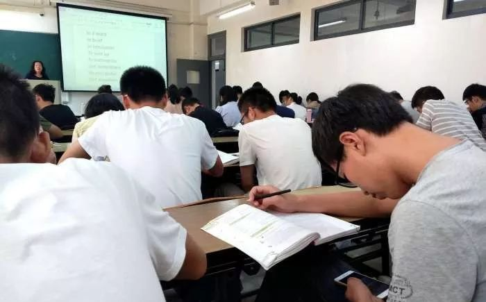 河南大学寝室开设“男女混住”，让女生家长担心，校方的回应来了