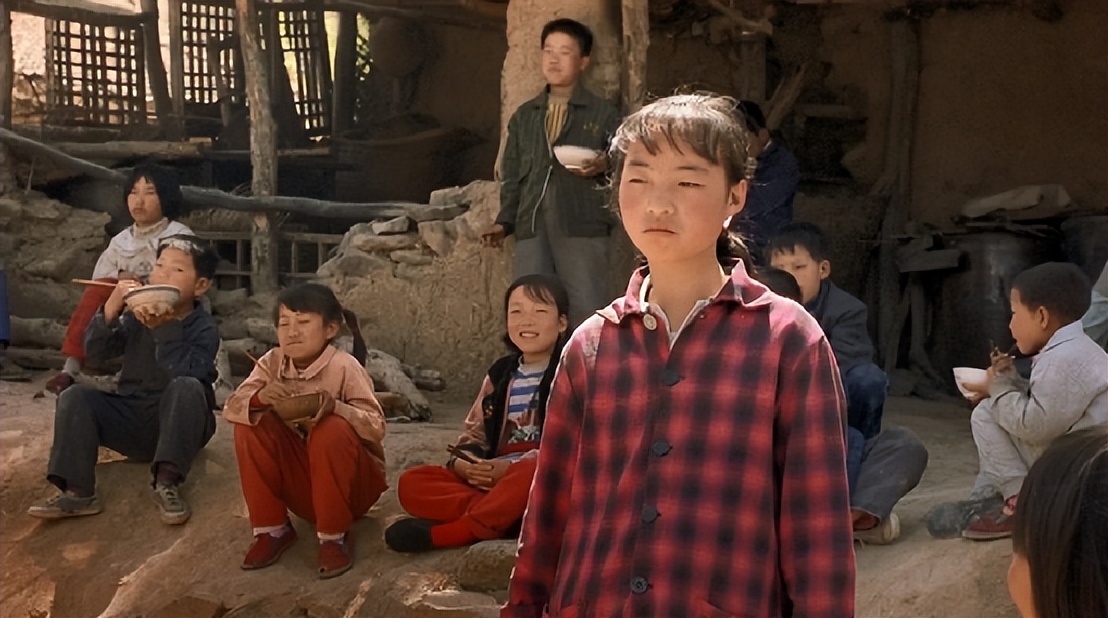 被张艺谋劝退娱圈后，转身嫁美籍华人，“谋女郎”魏敏芝怎样了？