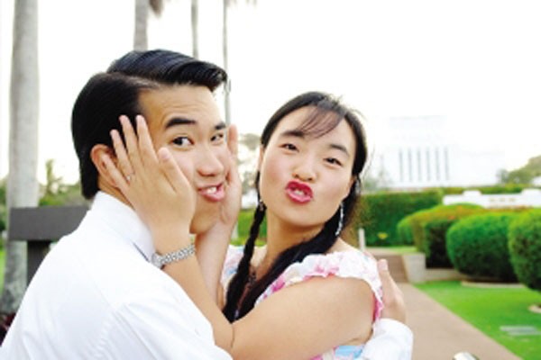 被张艺谋劝退娱圈后，转身嫁美籍华人，“谋女郎”魏敏芝怎样了？