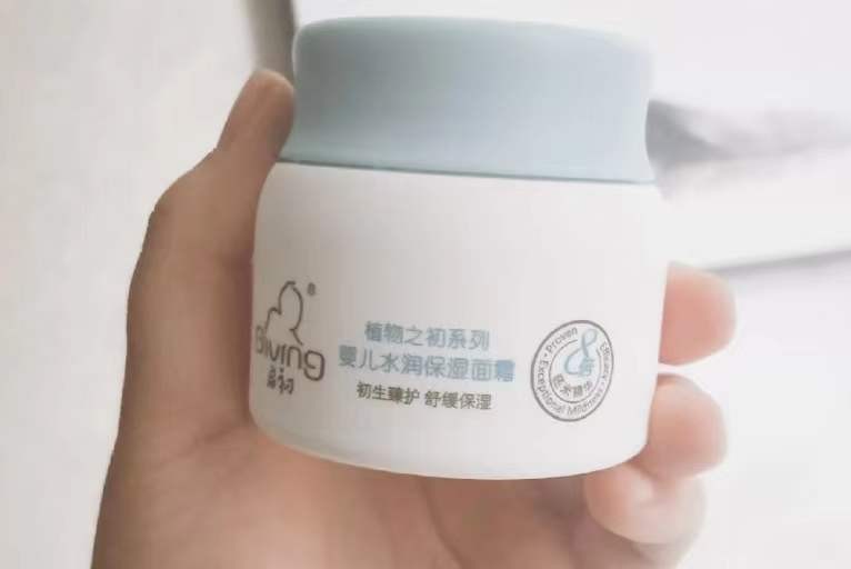 超市里常见的4款面霜，买到就是赚到！擦手擦脸都适合，不输大牌