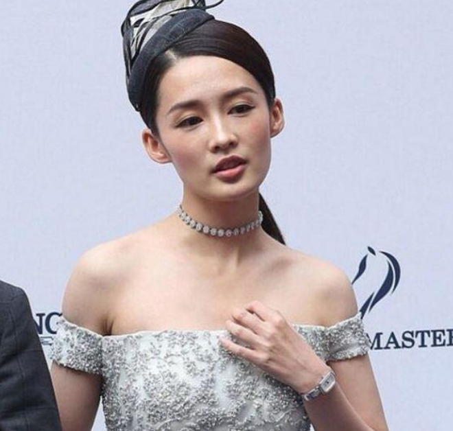 “自带苦相”的6位女明星，五官凑在一起，演什么都丧，可惜了