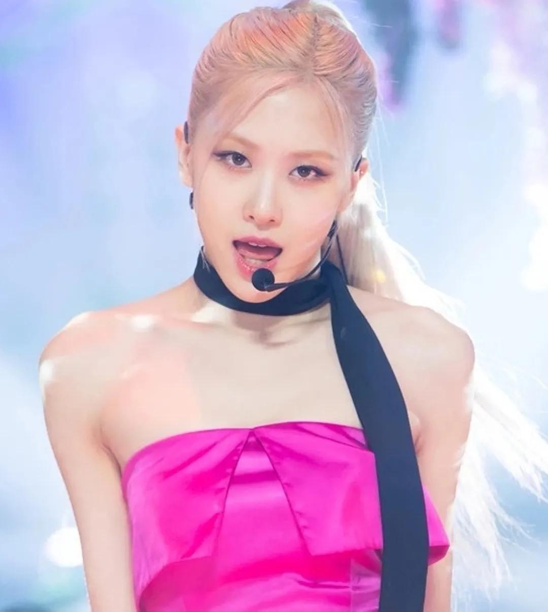 韓網民比較BlackPink和TWICE唱功“志效唱得更好為何Rosé更好”